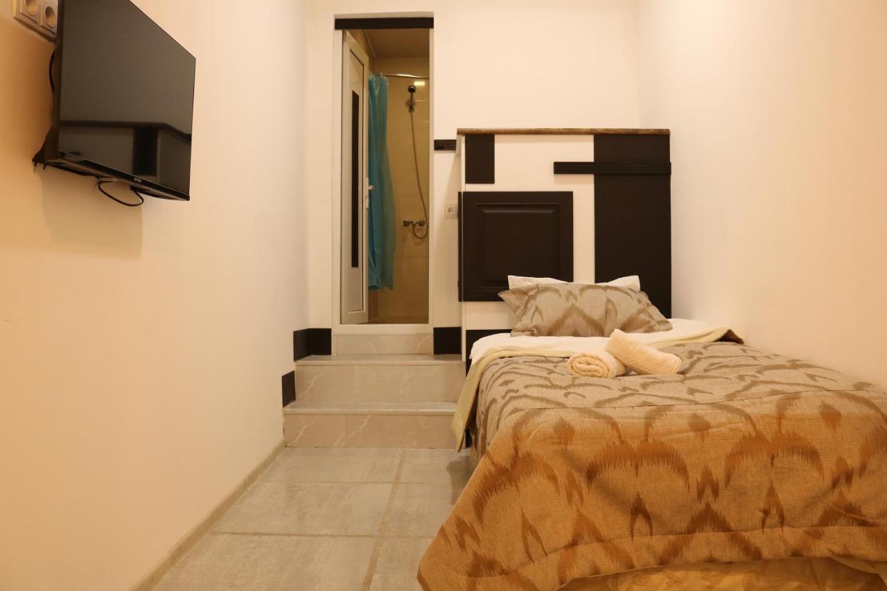 Kai Bar Otel Tiflis